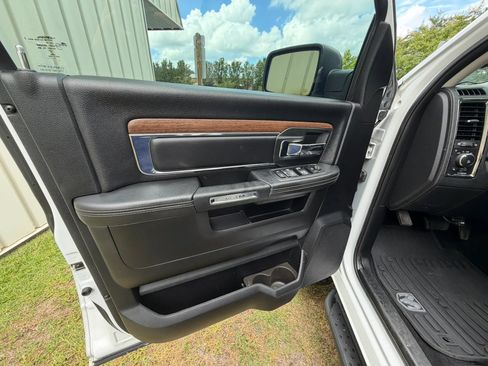 Used 2018 RAM 2500 Laramie w/ Sport Appearance Group AWD/4WD image 18
