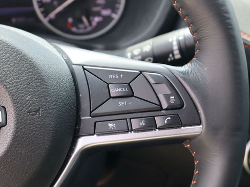 Used 2025 Nissan Sentra SR w/ SR Premium Package FWD image 14