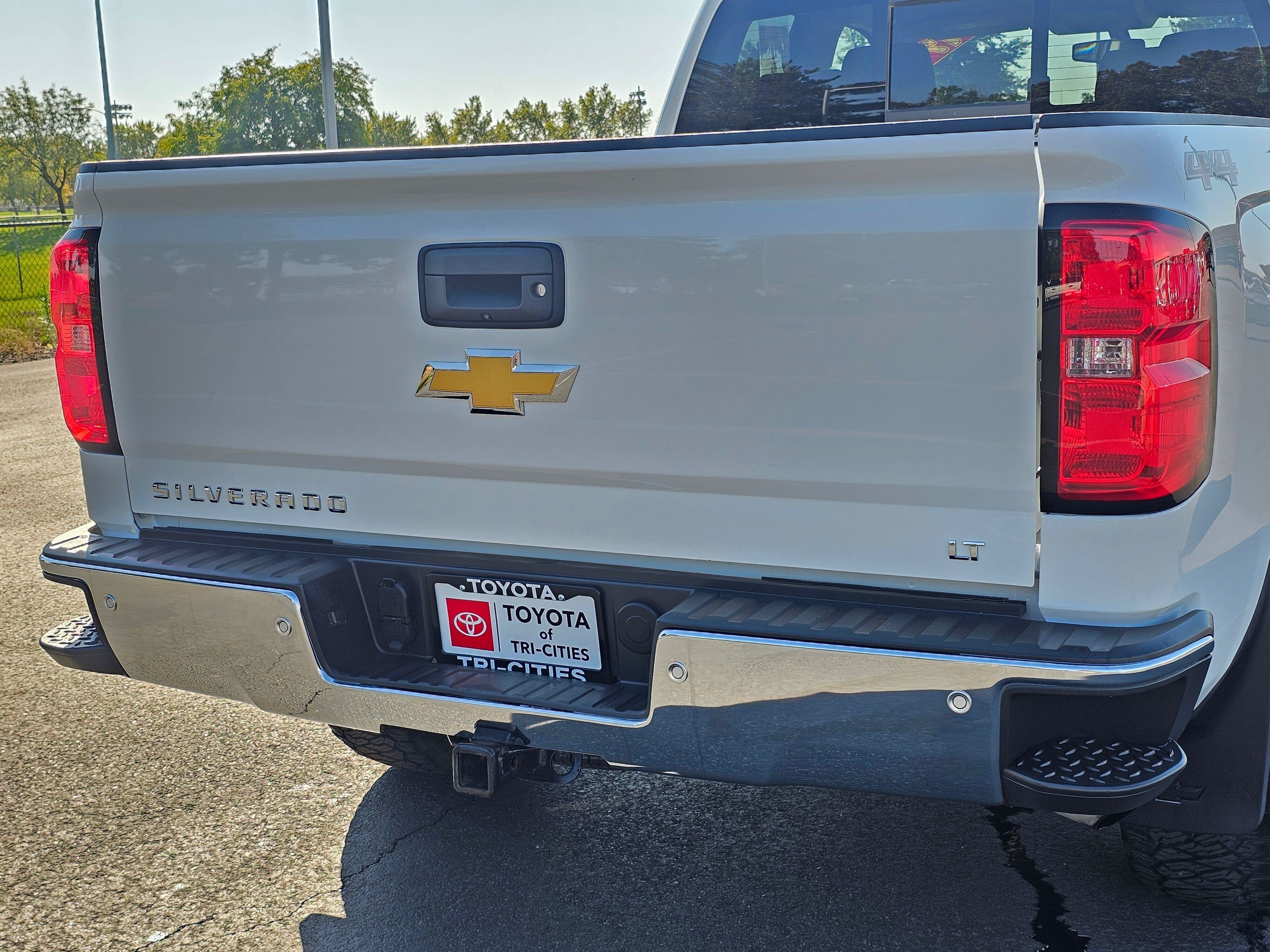 Used 2017 Chevrolet Silverado 1500 LT w/ All Star Edition AWD/4WD image 13