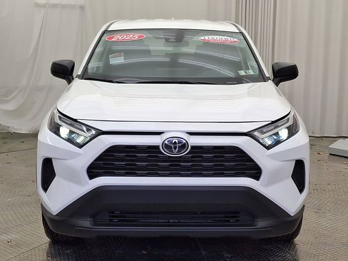 Certified 2025 Toyota RAV4 LE image 29