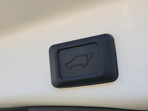 Used 2019 Toyota RAV4 XSE image 30