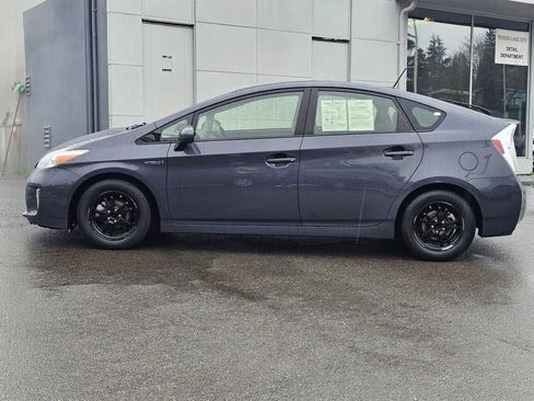 Used 2015 Toyota Prius Four w/ Deluxe Solar Roof Package image 4