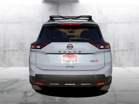 Certified 2025 Nissan Rogue SV AWD/4WD image 6