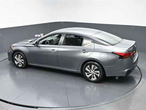 Used 2024 Nissan Altima 2.5 S image 41