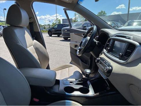 Used 2019 Kia Sorento EX AWD/4WD image 27