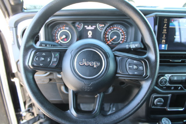 Used 2024 Jeep Gladiator Sport AWD/4WD image 16