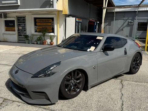 Used 2009 Nissan 370Z Coupe RWD image 1
