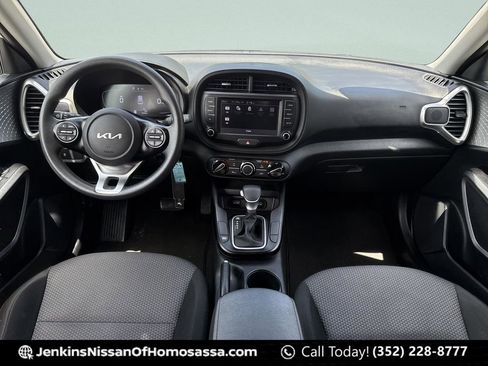 Used 2024 Kia Soul LX w/ Option Group 015 FWD image 19
