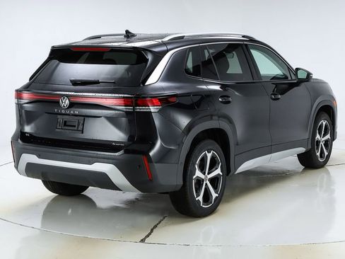 New 2026 Volkswagen Tiguan SE AWD/4WD image 48