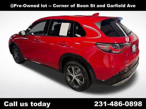 Used 2024 Honda HR-V EX-L image 3