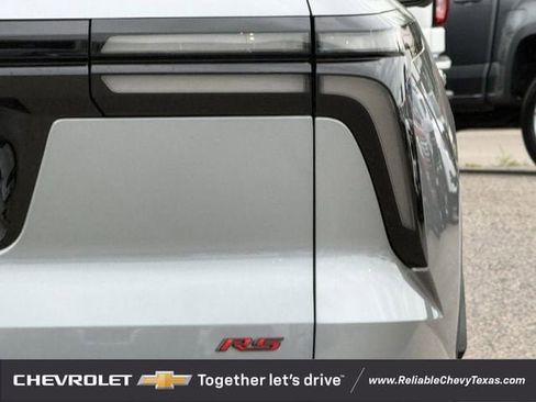 Used 2026 Chevrolet Traverse RS FWD image 8