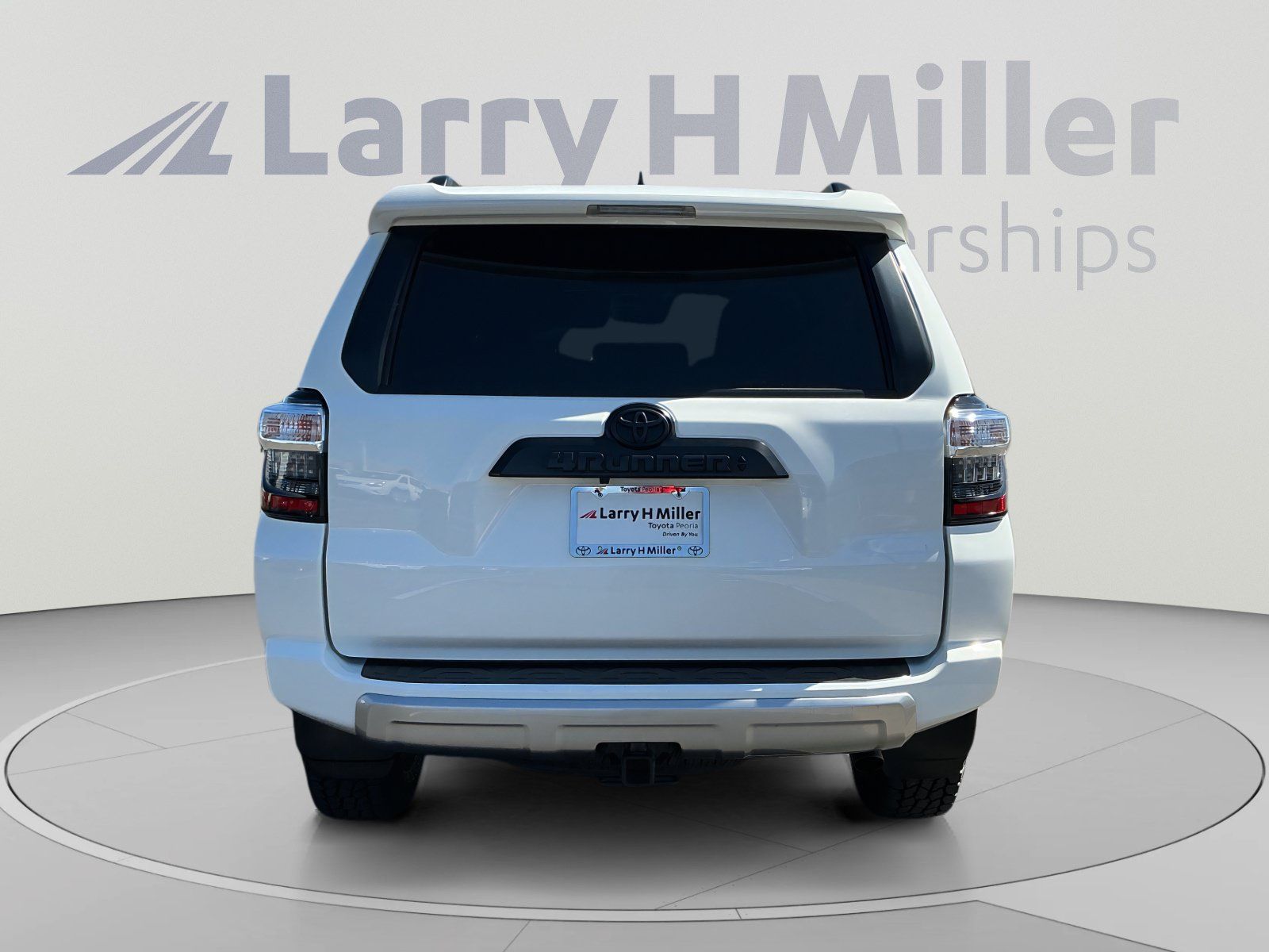 Used 2024 Toyota 4Runner TRD Off-Road Premium w/ Moonroof Package AWD/4WD image 4