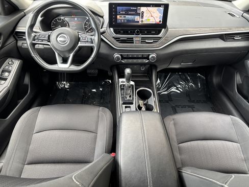 Used 2024 Nissan Altima 2.5 SV w/ SV Premium Package FWD image 20