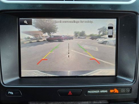 Used 2016 Ford Explorer XLT w/ Equipment Group 202A AWD/4WD image 36