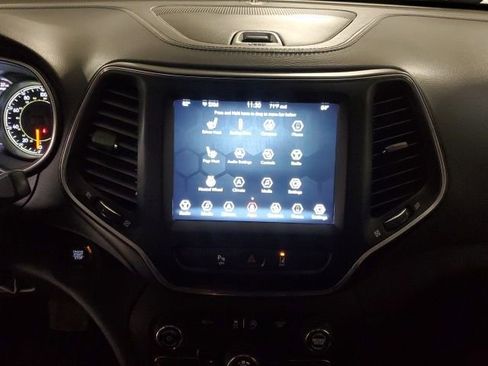 Used 2022 Jeep Cherokee Latitude Lux image 19