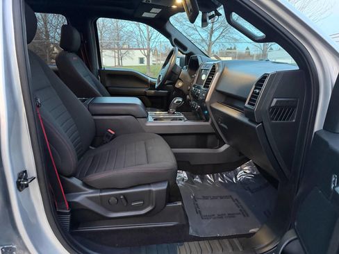 Used 2019 Ford F150 XLT w/ Equipment Group 302A Luxury AWD/4WD image 21
