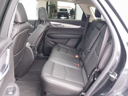 Used 2019 Cadillac XT5 Luxury w/ Trailering Package AWD/4WD image 16