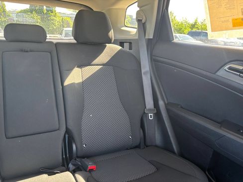 Used 2024 Kia Sportage LX FWD image 35