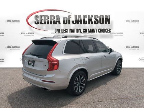 Used 2016 Volvo XC90 T6 Momentum AWD/4WD image 8