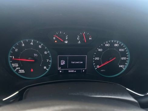 Used 2023 Chevrolet Equinox LS FWD image 11