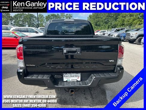 Used 2021 Toyota Tacoma TRD Off-Road w/ TRD Premium Off Road Package AWD/4WD image 8