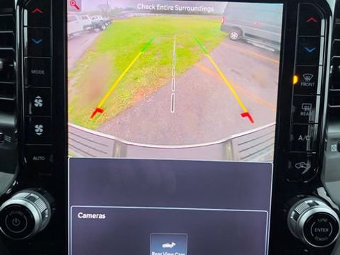 Used 2026 RAM 2500 Laramie AWD/4WD image 19