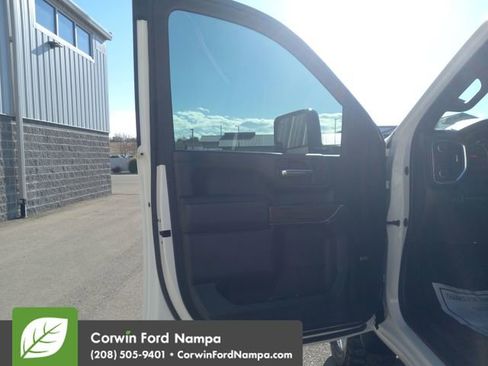 Used 2023 Chevrolet Silverado 3500 High Country w/ Z71 Off-Road Package image 10