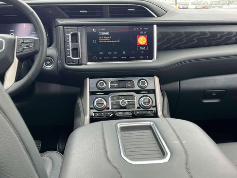 Certified 2023 GMC Yukon XL Denali AWD/4WD image 13