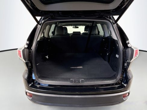 Used 2015 Toyota Highlander XLE AWD/4WD image 24