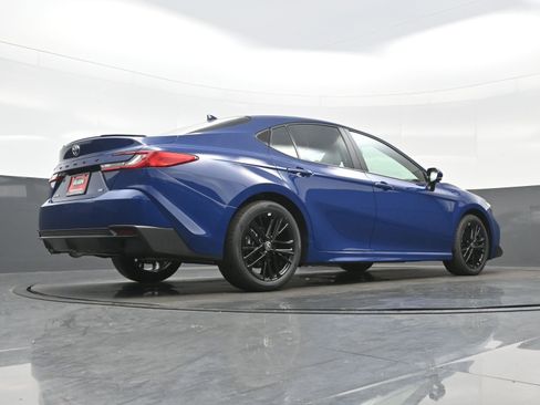 Used 2026 Toyota Camry SE image 32