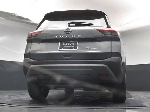 Used 2023 Nissan Rogue SV AWD/4WD image 34