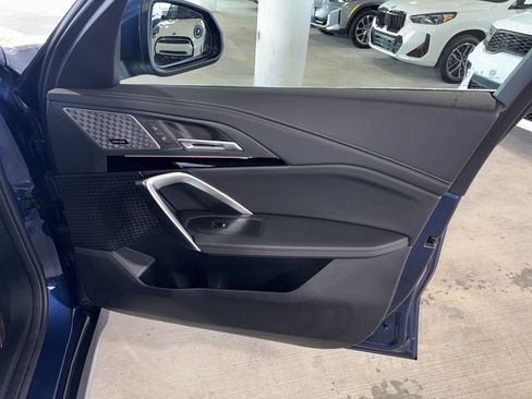 Used 2025 BMW X1 xDrive28i w/ Premium Package image 9