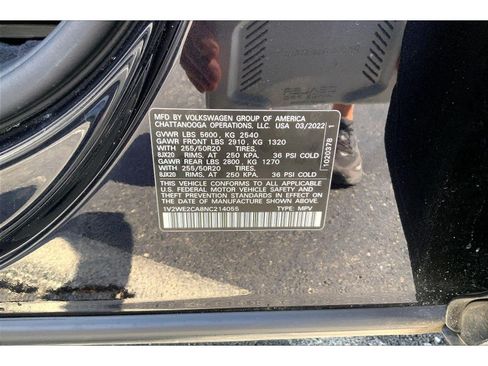 Used 2022 Volkswagen Atlas Cross Sport SE FWD image 31