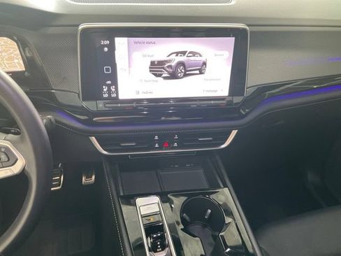 Used 2024 Volkswagen Atlas Cross Sport SEL R-Line AWD/4WD image 14