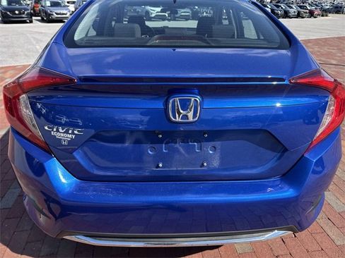 Used 2019 Honda Civic EX image 9