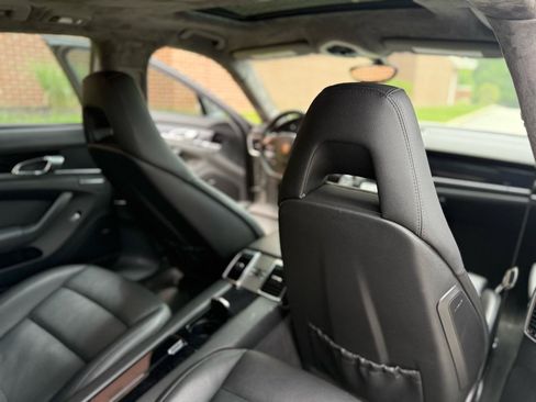 Used 2011 Porsche Panamera image 35