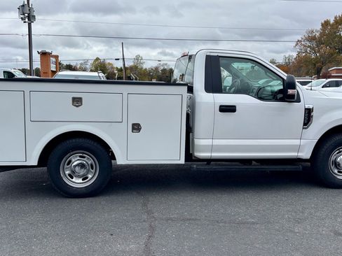 Used 2019 Ford F250 XL w/ Power Equipment Group image 5
