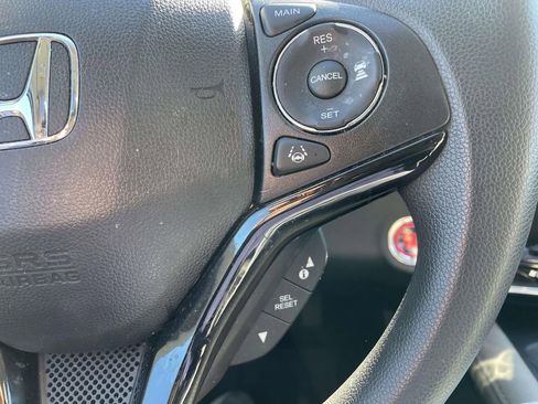 Used 2022 Honda HR-V EX image 34