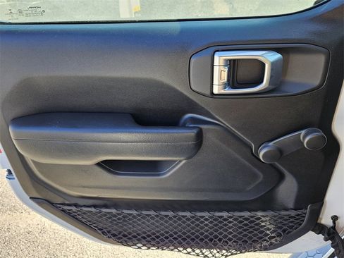 Used 2023 Jeep Wrangler Sport image 23