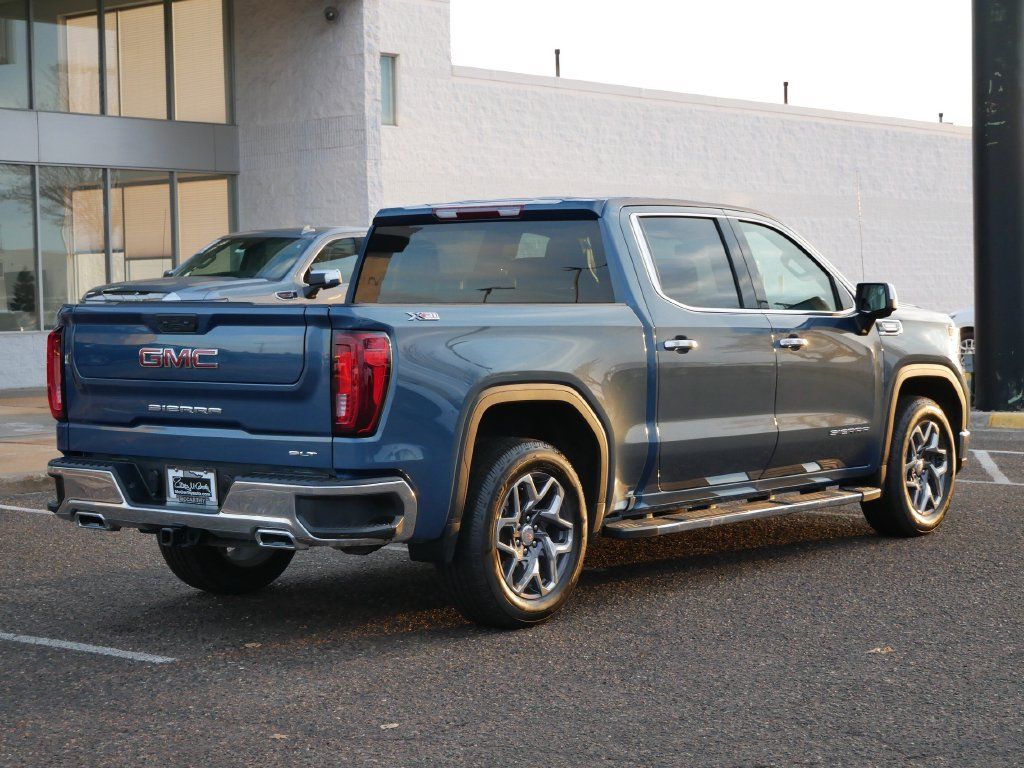 Used 2024 GMC Sierra 1500 SLT w/ SLT Premium Package AWD/4WD image 3