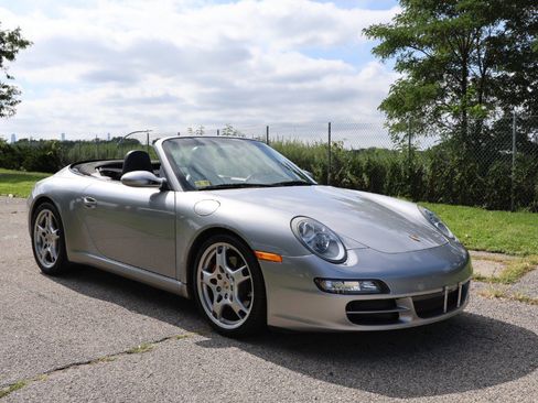 Used 2007 Porsche 911 Cabriolet image 2