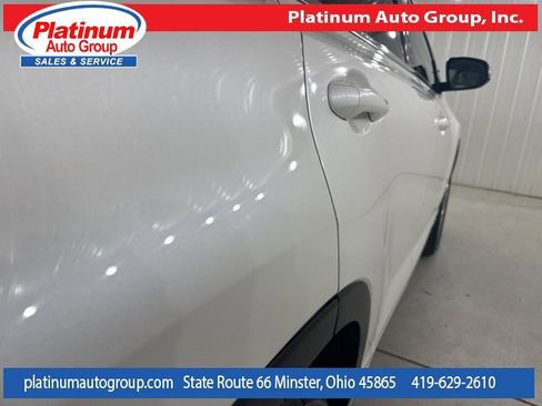 Used 2016 Toyota Highlander Limited image 39