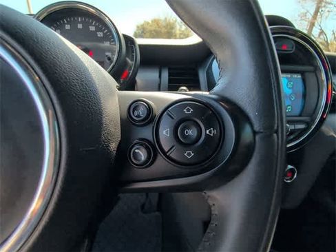 Used 2020 MINI Cooper 2-Door Hardtop image 21
