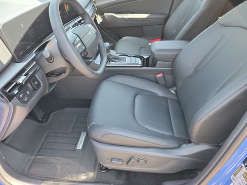 New 2026 Kia Sportage SX FWD image 3