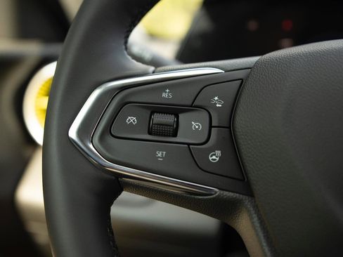 New 2025 Chevrolet Trax LT w/ Driver Confidence Package image 13