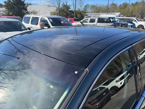 Used 2019 Ford Edge Titanium w/ Equipment Group 301A image 15