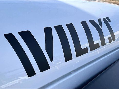 Used 2024 Jeep Wrangler Willys image 9