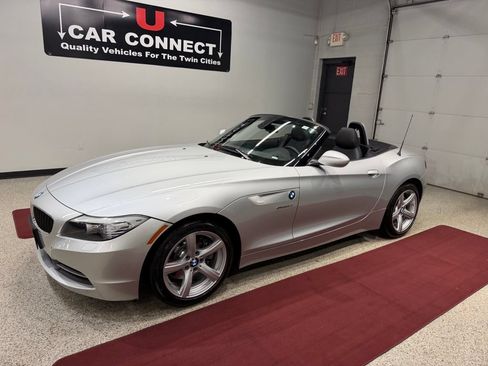 Used 2011 BMW Z4 sDrive30i RWD image 2
