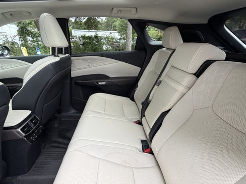 Used 2024 Lexus RX 350 FWD w/ Convenience Package image 31