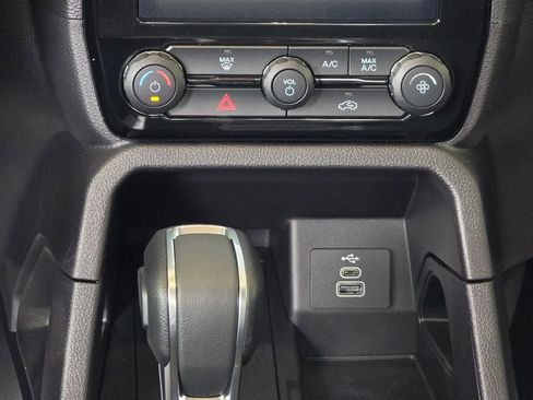 New 2025 Ford Ranger XLT w/ Black Appearance Package image 15